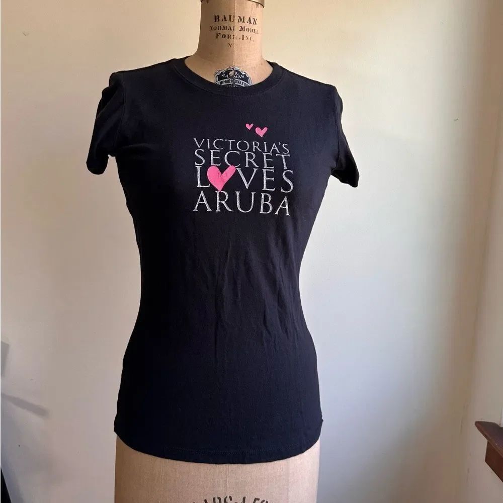 Victoria's Secret Loves Aruba Black Graphic Tee Size Extra Small